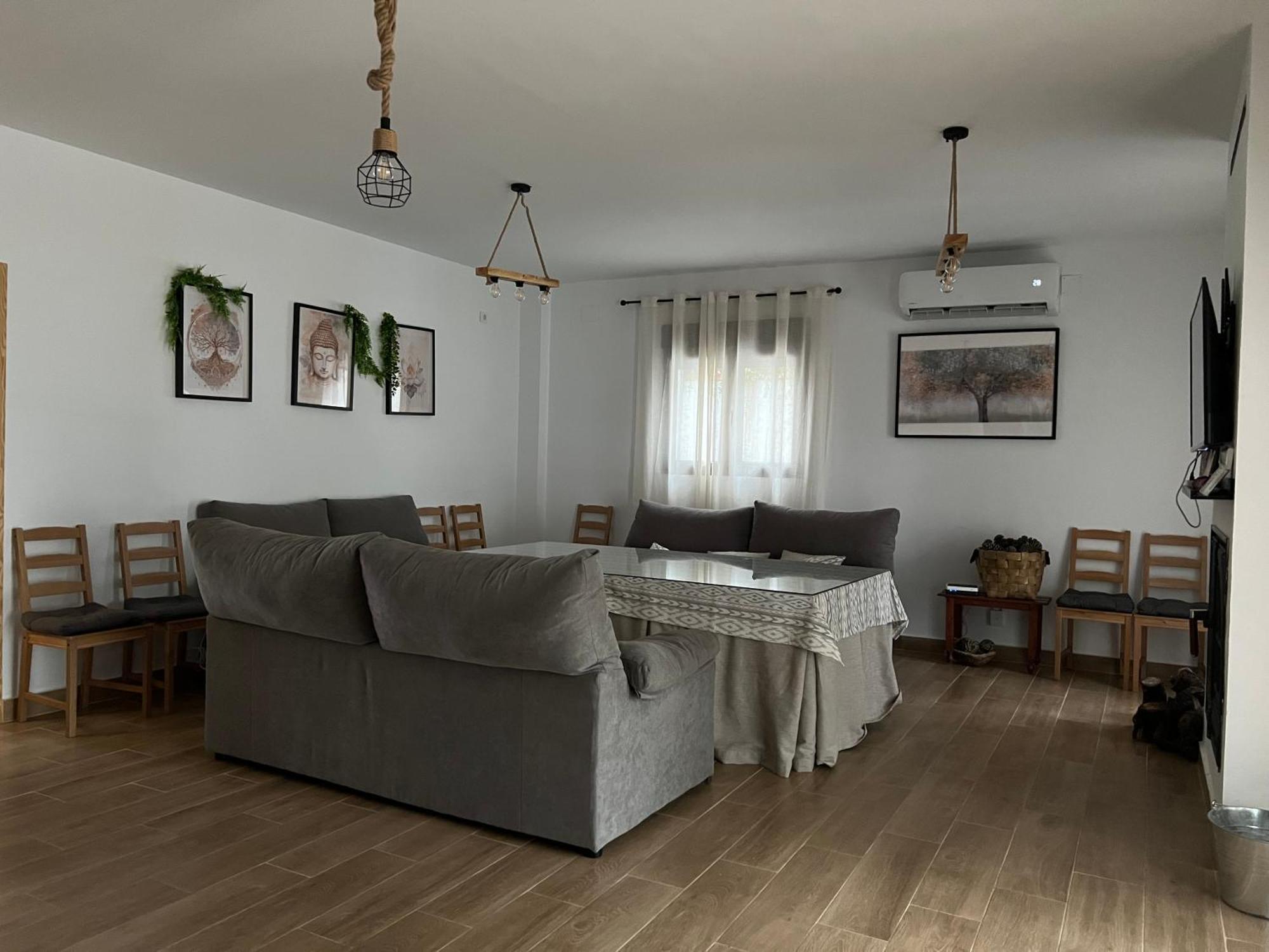 Casa Almasana 6 *